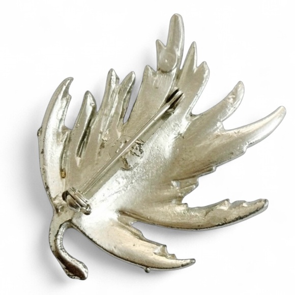 Vintage Mid-Century Silver Leaf Brooch – Detailed & Weighted - Picture 6 of 8